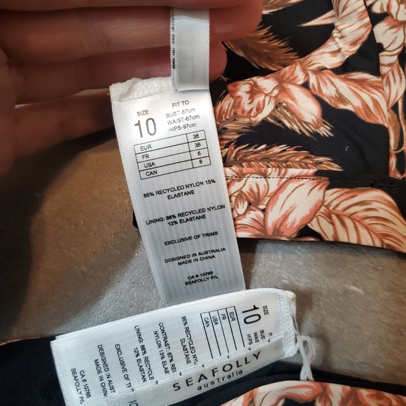 NWOT Seafolly Castaway bikini set. Black, orange/brown. Tropical print. Size 6. - Picture 4 of 10